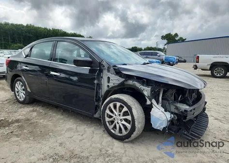 2018 Nissan Sentra S z USA, uszkodzony, nr VIN 3N1AB7AP7JY277824
